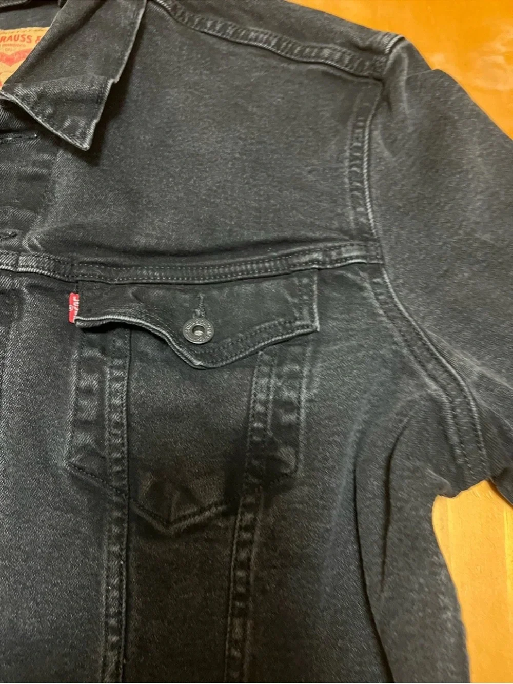 Levi’s 72334-0223 Black Denim Trucker Jacket Mens Size XL Distressed Type III
